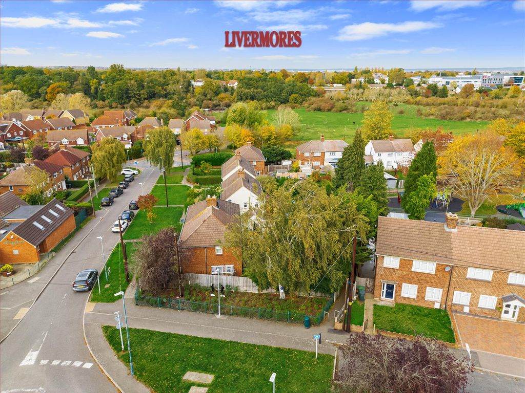 Property photo 3 of 17 Views.Jpg