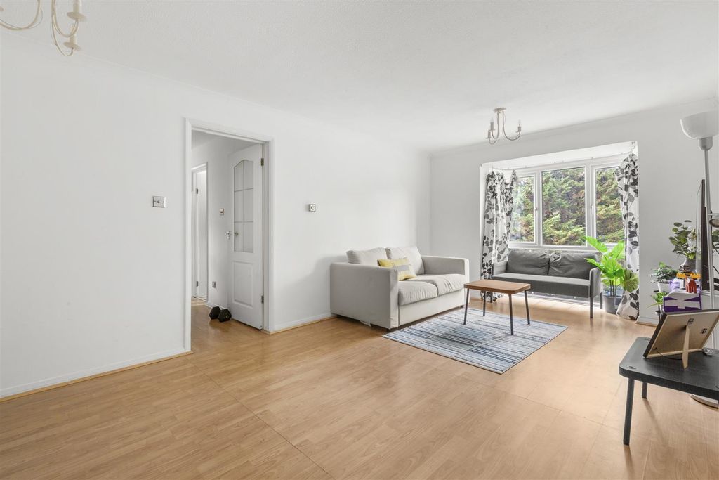 Property photo 2 of 13 Normans Court, Micklefield Road-7.Jpg