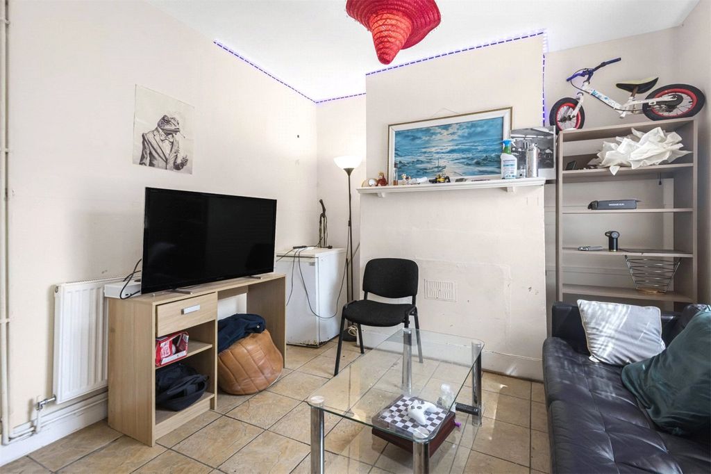 Property photo 2 of 16 Picture No. 22