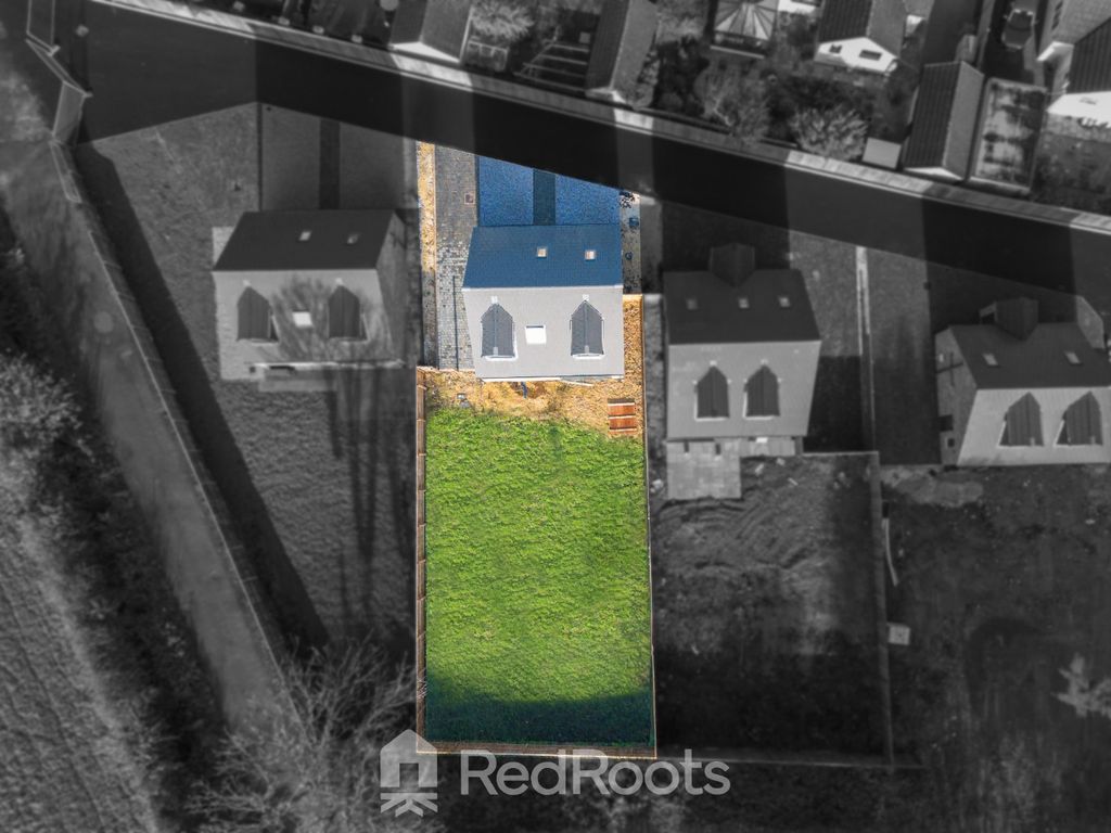 Property photo 2 of 25 4629412