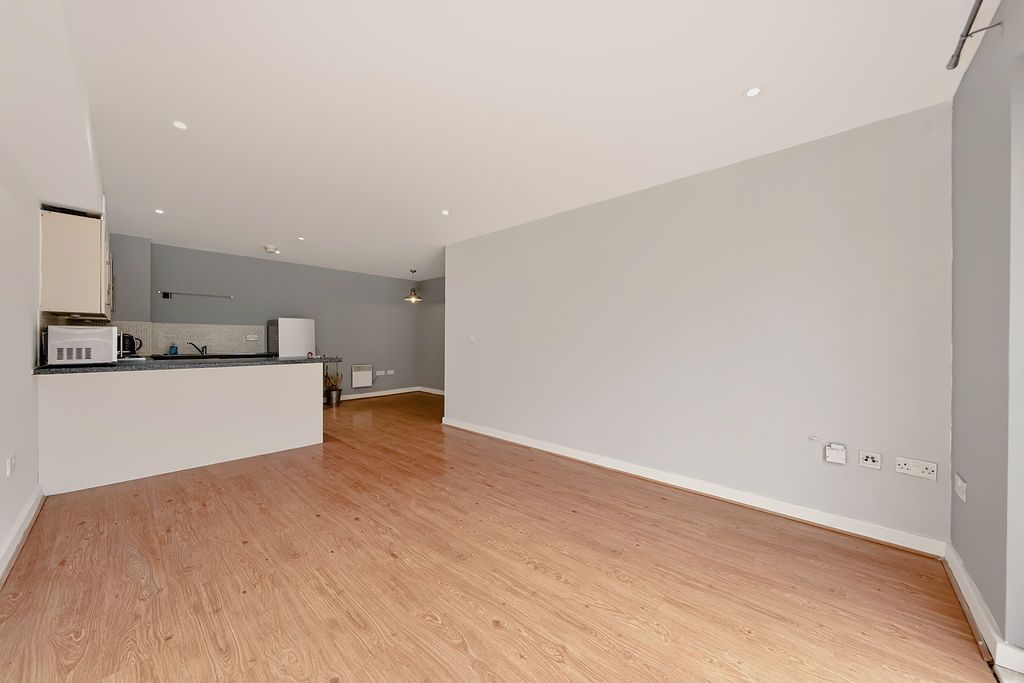 Property photo 3 of 13 Gallery