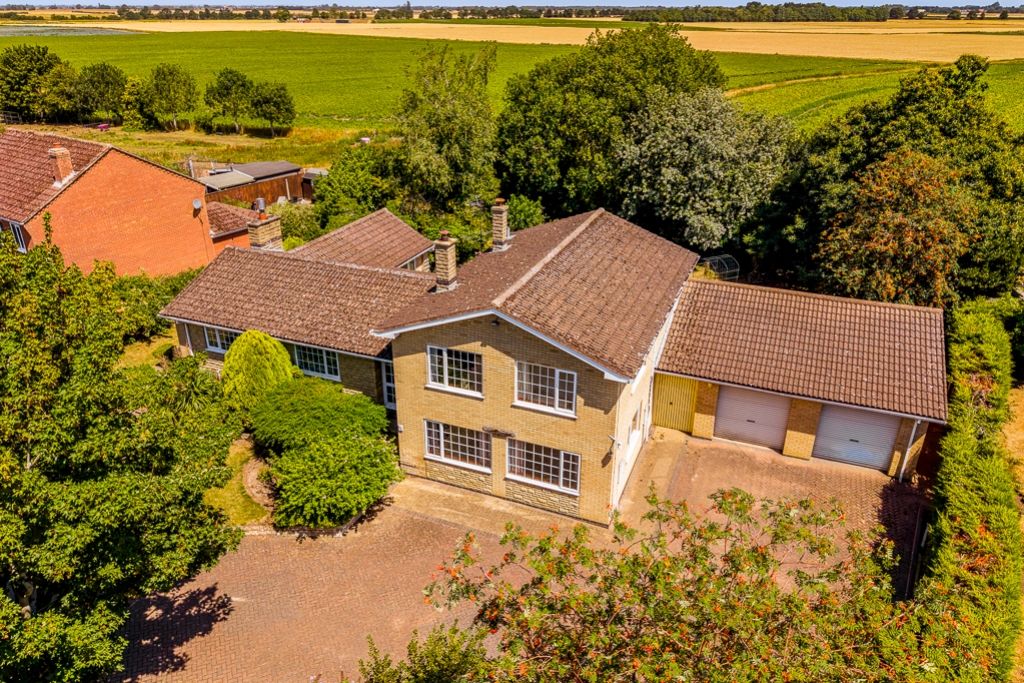 Property photo 1 of 33 17 Millfields (Swineshead)-2