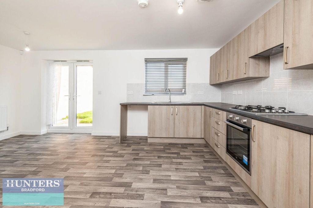 Property photo 3 of 21 23-2Moorlandgardensbd40Dt.Jpg