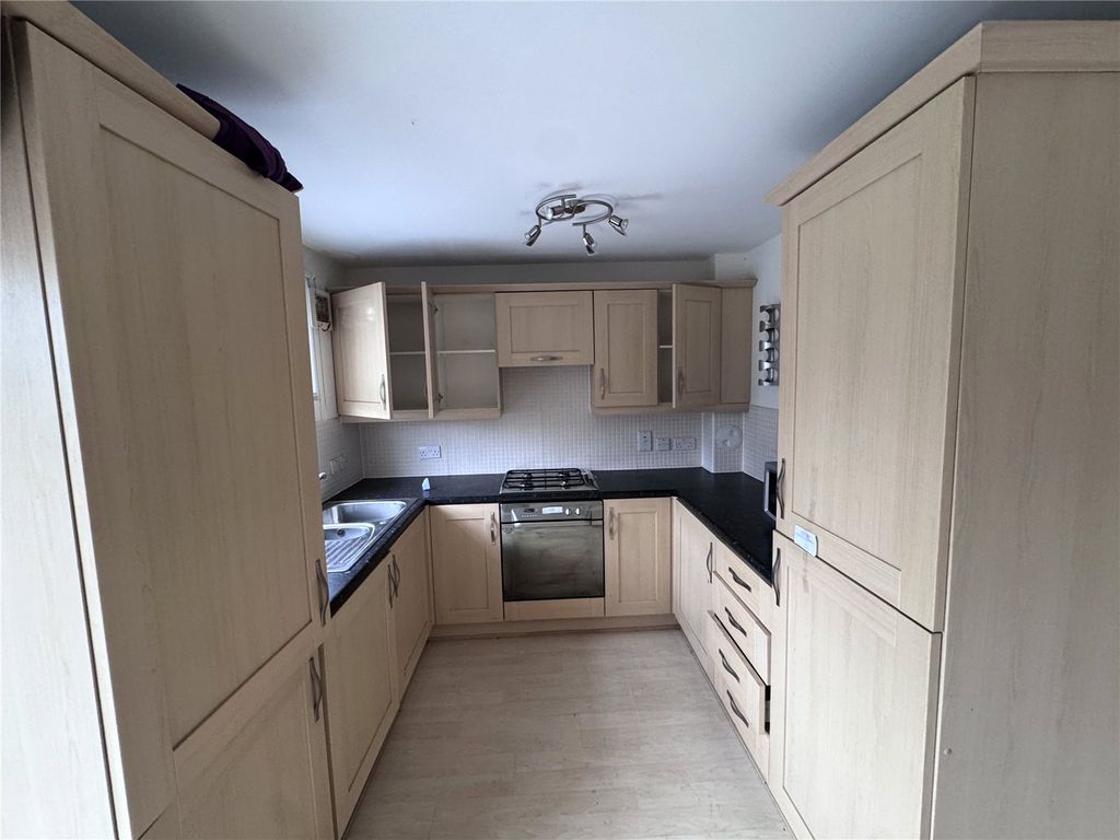 Property photo 3 of 14 Kitchen