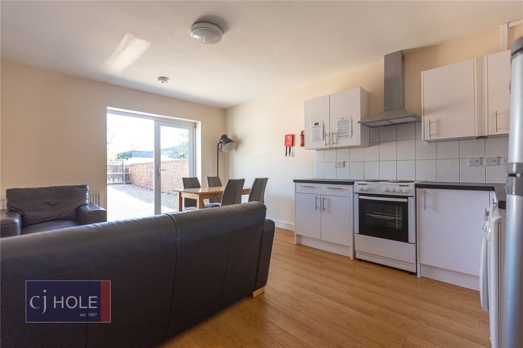 Property photo 3 of 17 Picture No. 31