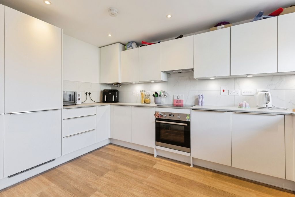 Property photo 2 of 19 Pbox-Img.Jpg