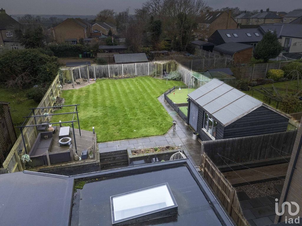 Property photo 3 of 48