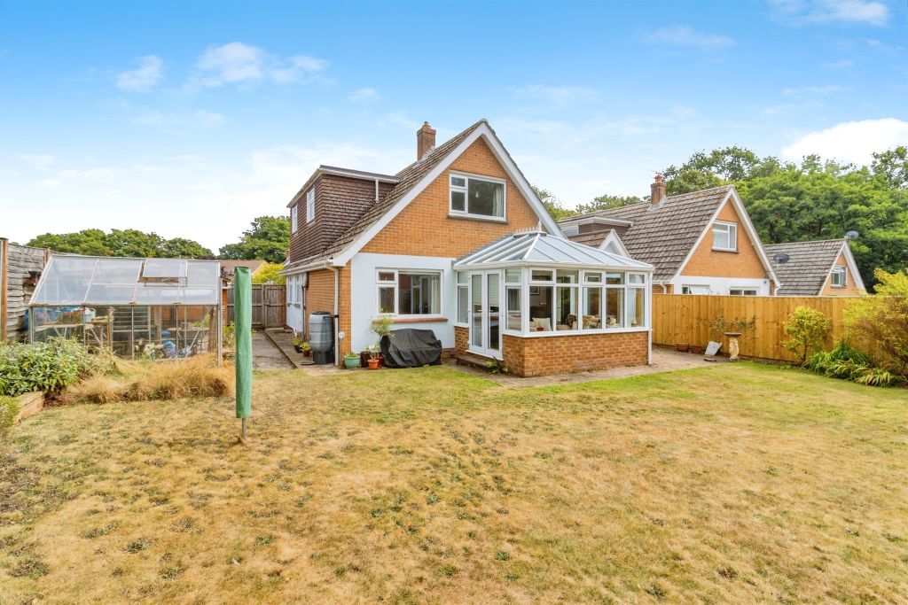 Property photo 2 of 17