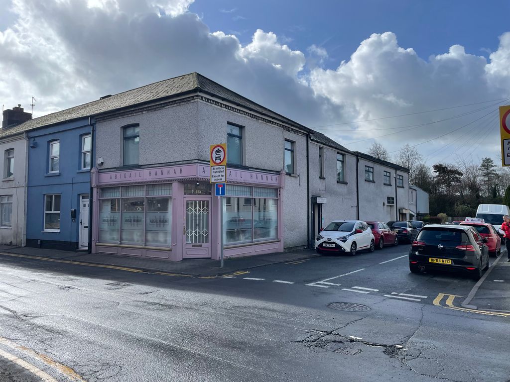 Property photo 1 of 6