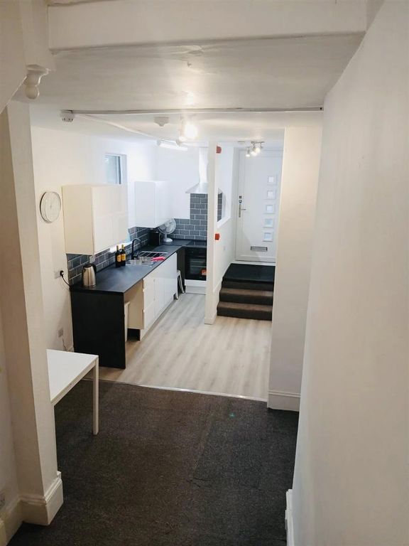 Property photo 3 of 23 Kitchen/Breakfast Room