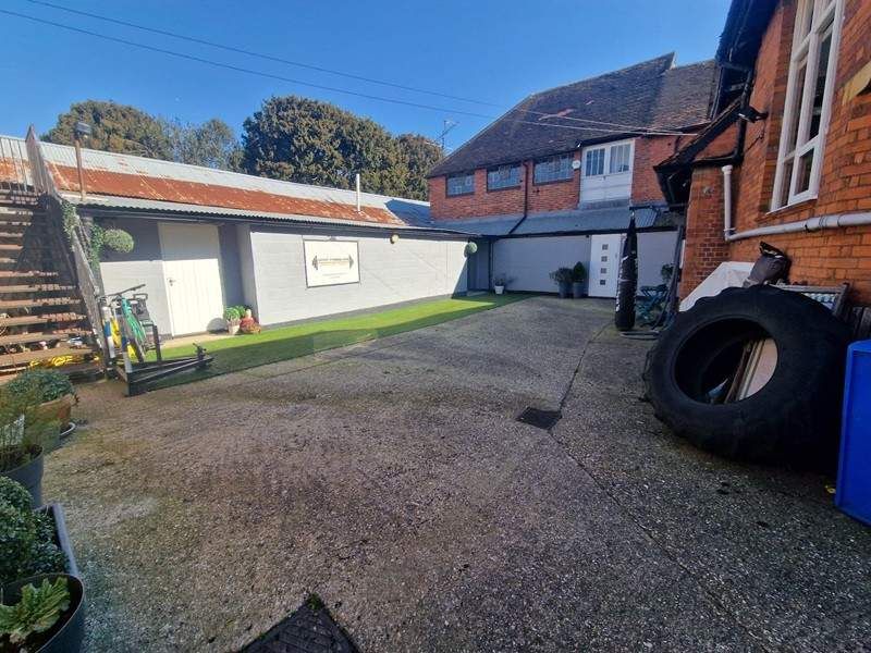 Property photo 1 of 10