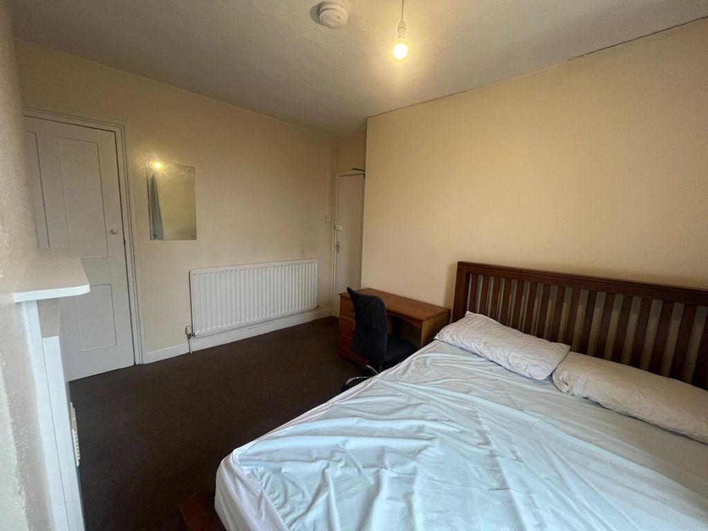 Property photo 2 of 2