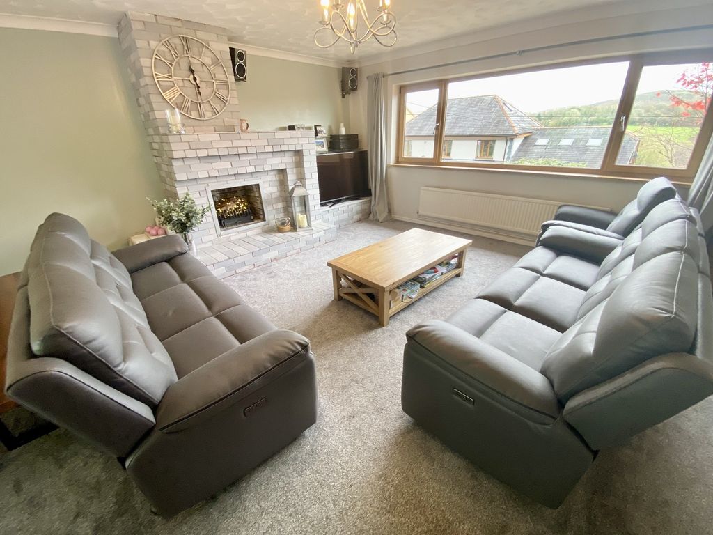 Property photo 2 of 22 Lounge-Dining Room