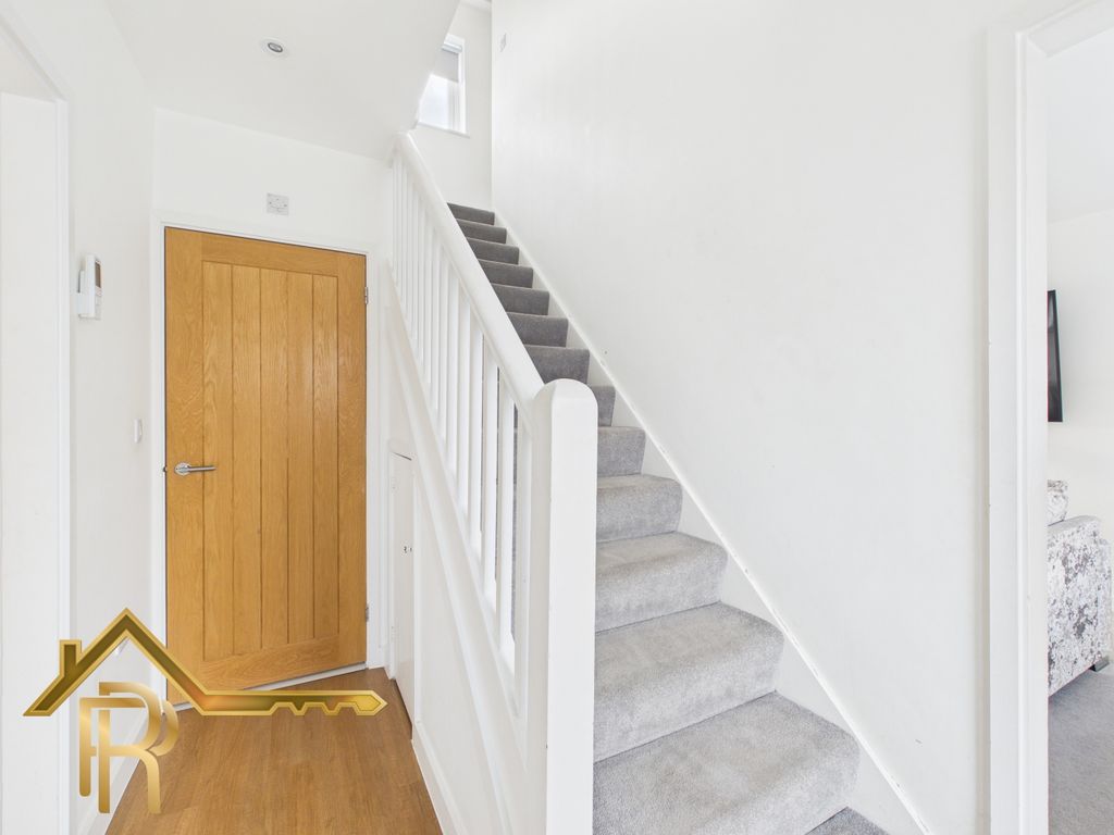 Property photo 2 of 24 Cam03016G0-Pr0052-Still010