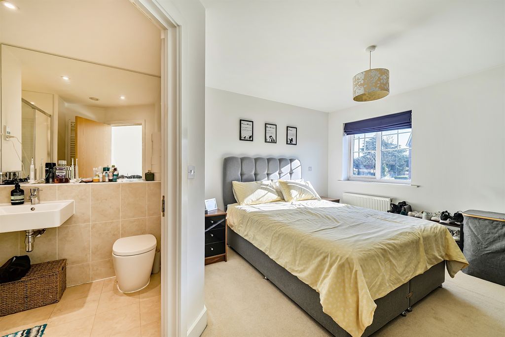 Additional image 7 of 2 bed flat for saleFoxglove Drive, Maidenhead SL6