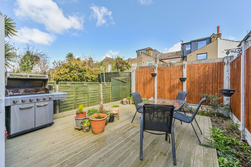 Property photo 2 of 15