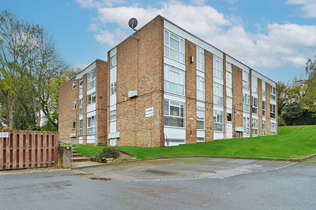 Property photo 1 of 6