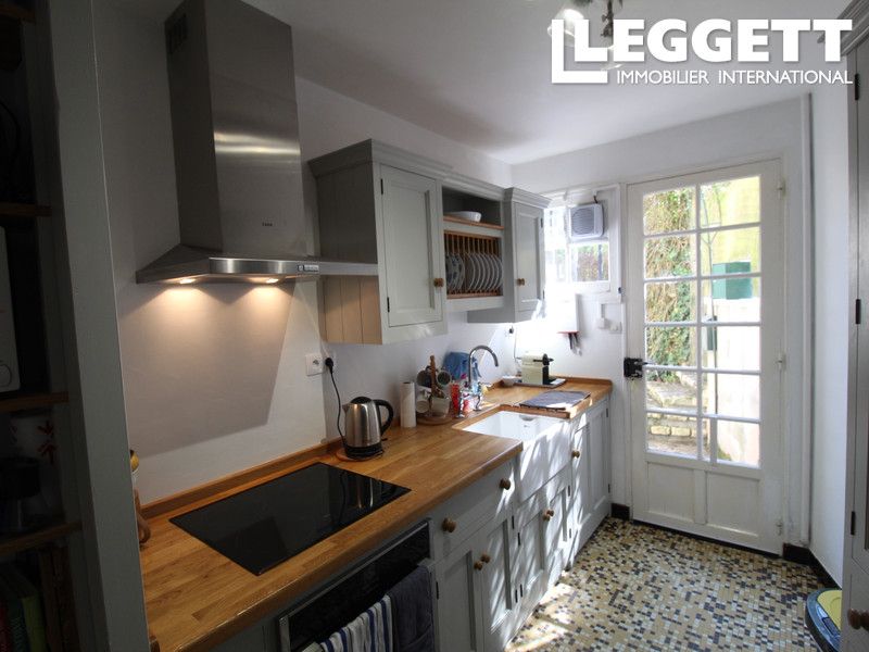 Property photo 3 of 10