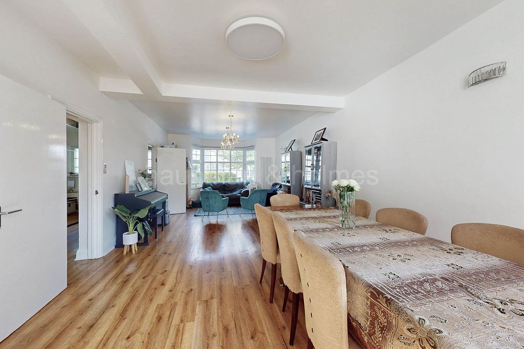 Property photo 2 of 20 W (3).Jpg