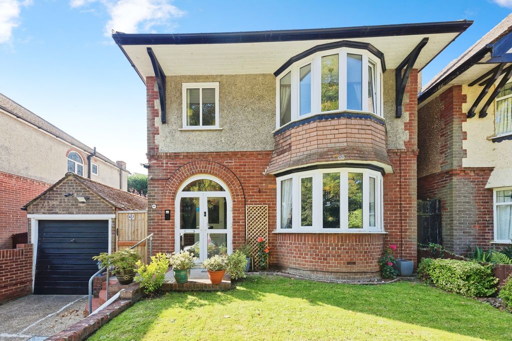 Property photo 2 of 17 Photo