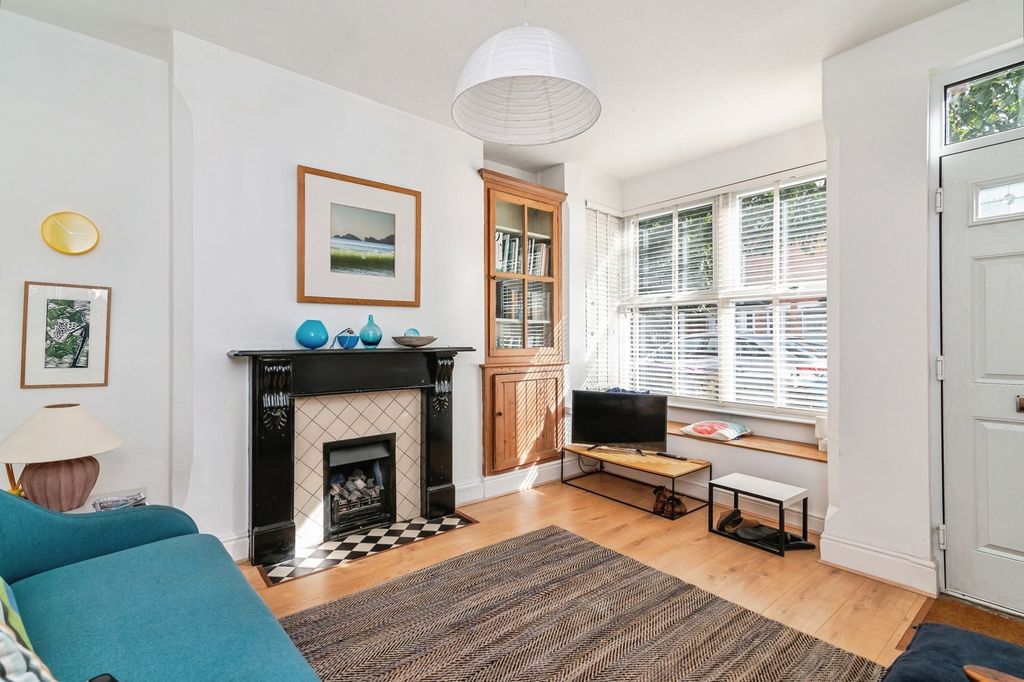Property photo 2 of 21 Pbox-Img.Jpg
