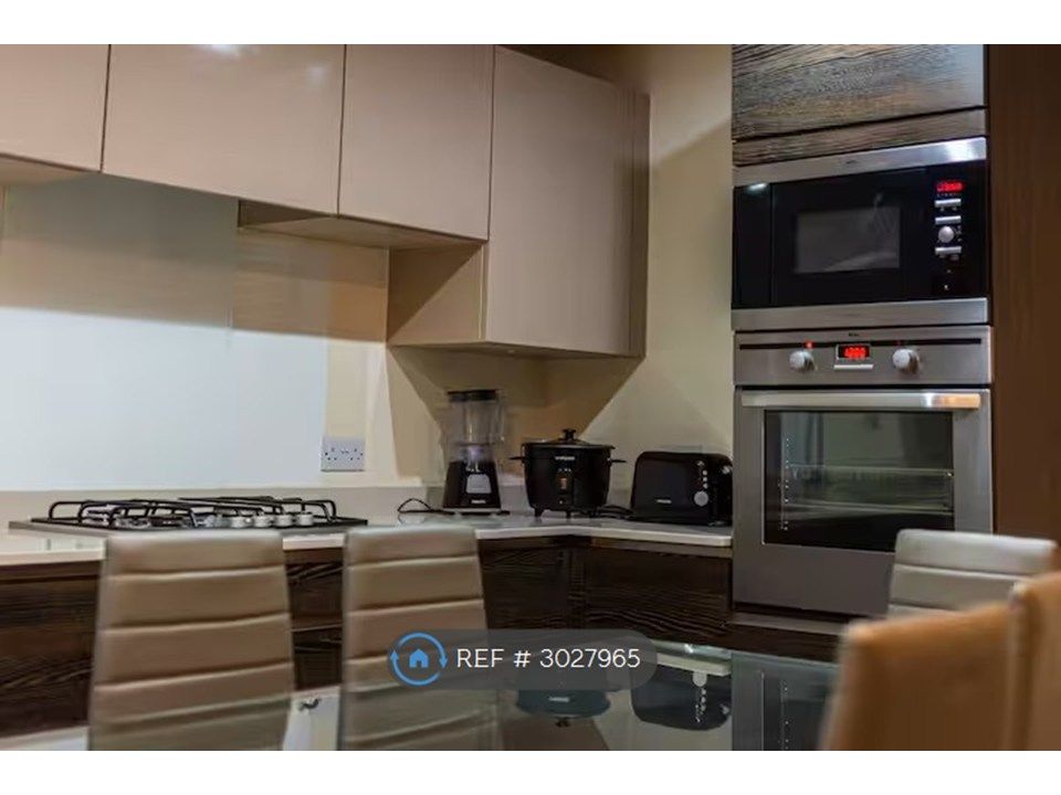 Property photo 2 of 5 Kitchen