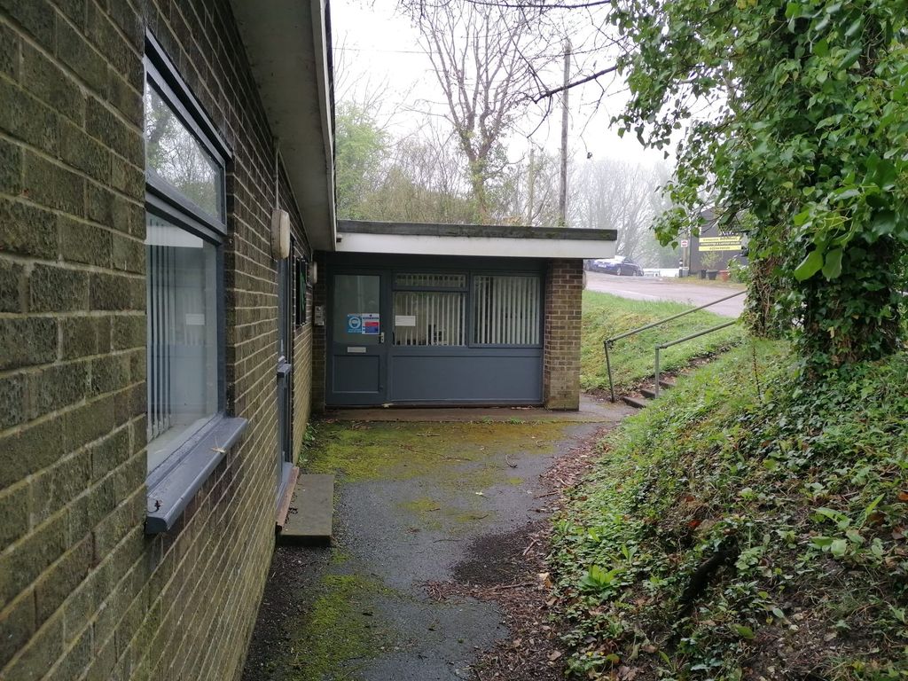 Property photo 3 of 5
