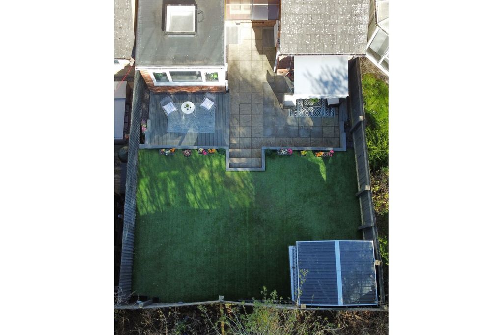 Property photo 2 of 42