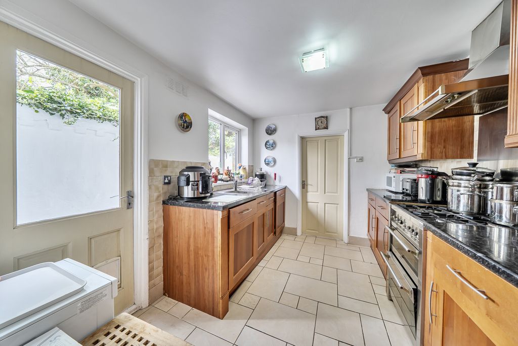 Property photo 3 of 18 1441448-9-69Da29E...