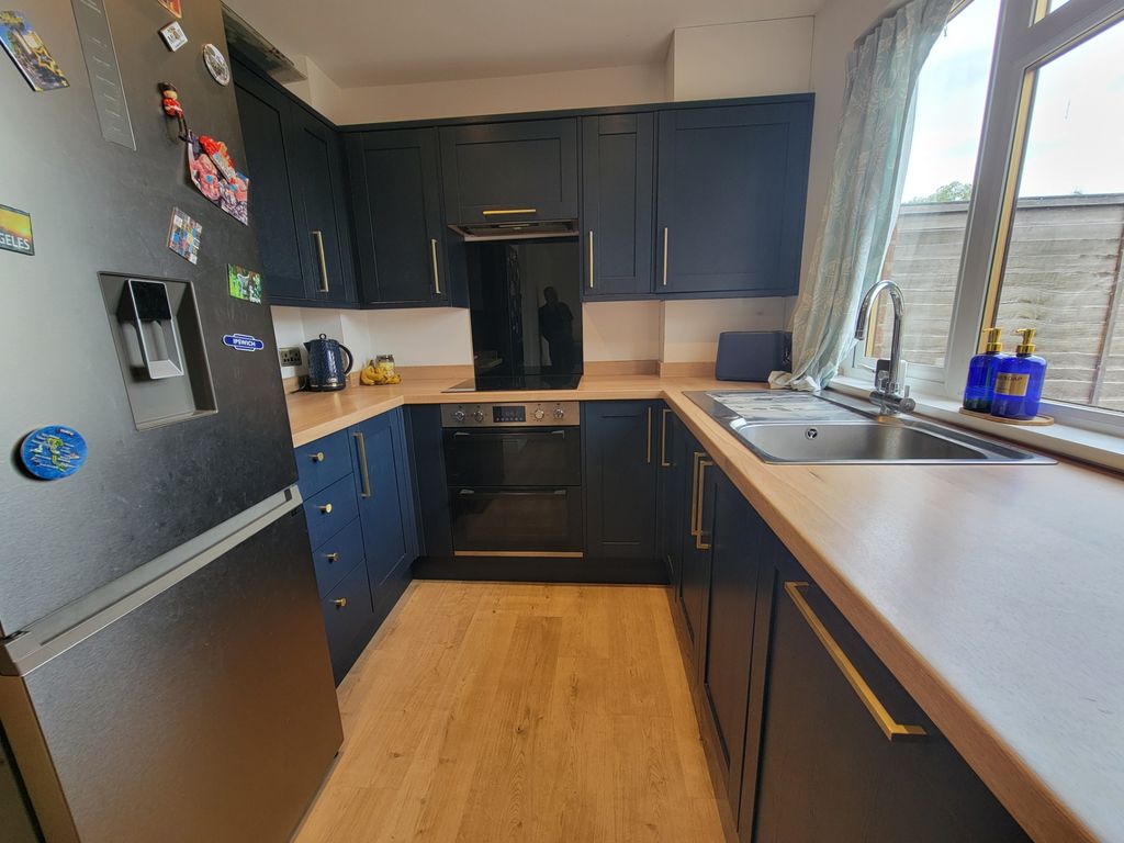 Property photo 3 of 14