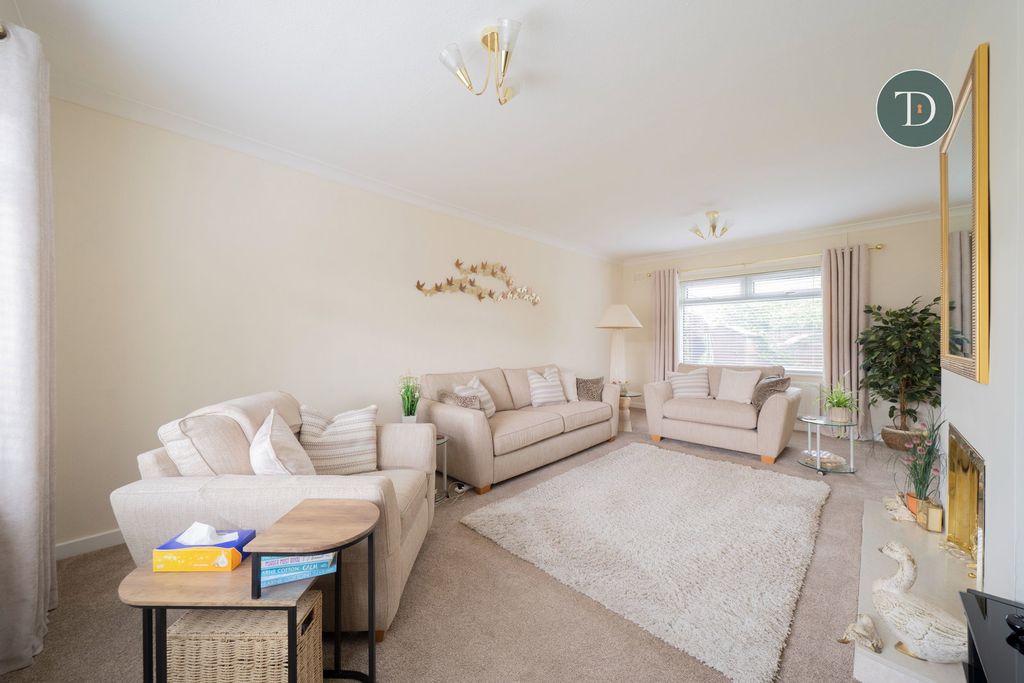 Property photo 3 of 32