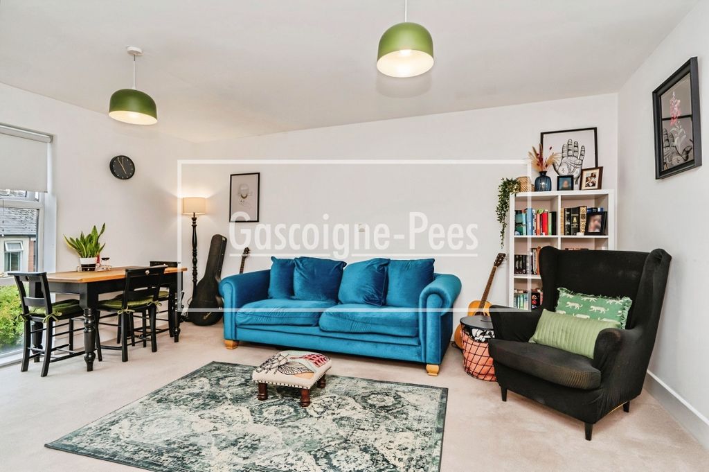 Property photo 3 of 9