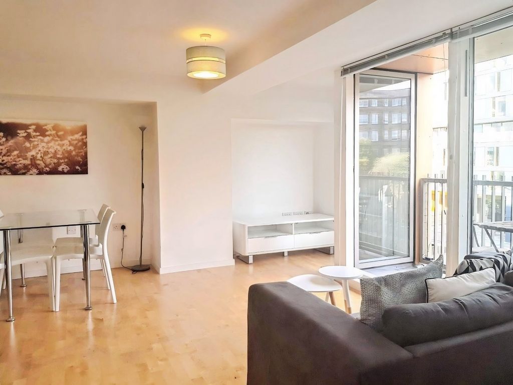 Property photo 2 of 8 Picture No. 11