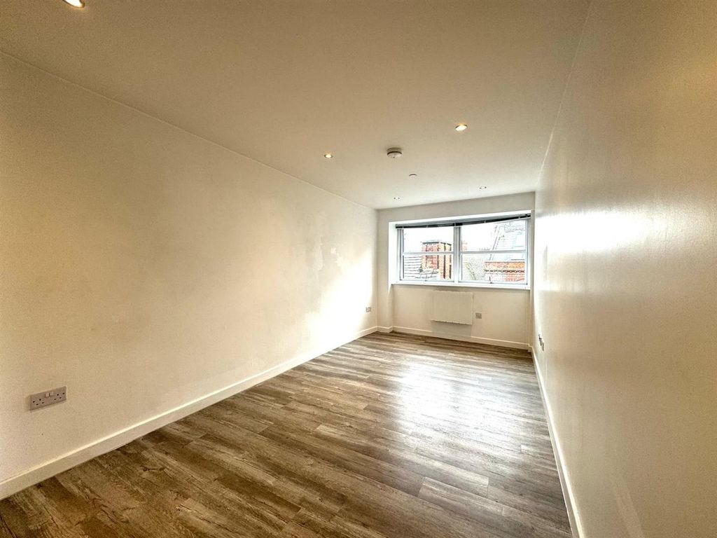 Property photo 2 of 7 Living Room.Jpeg