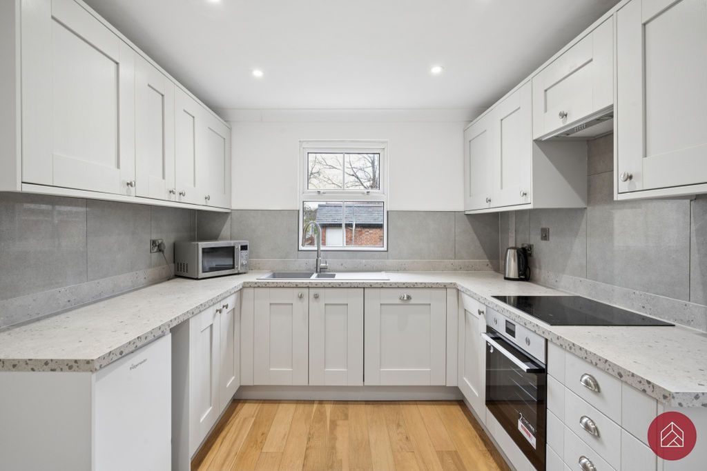 Property photo 2 of 18 Photo 12