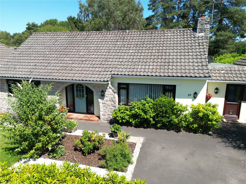 Property photo 1 of 17 Picture No. 21