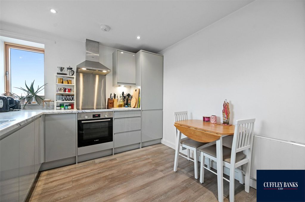 Property photo 2 of 10 Picture No. 02