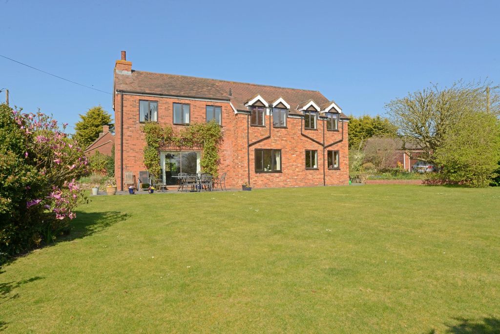 Property photo 1 of 41 4036641