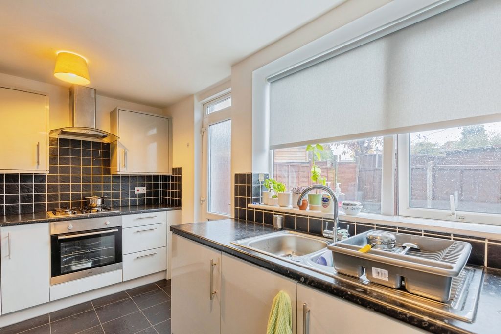 Property photo 3 of 16 Pbox-Img.Jpg
