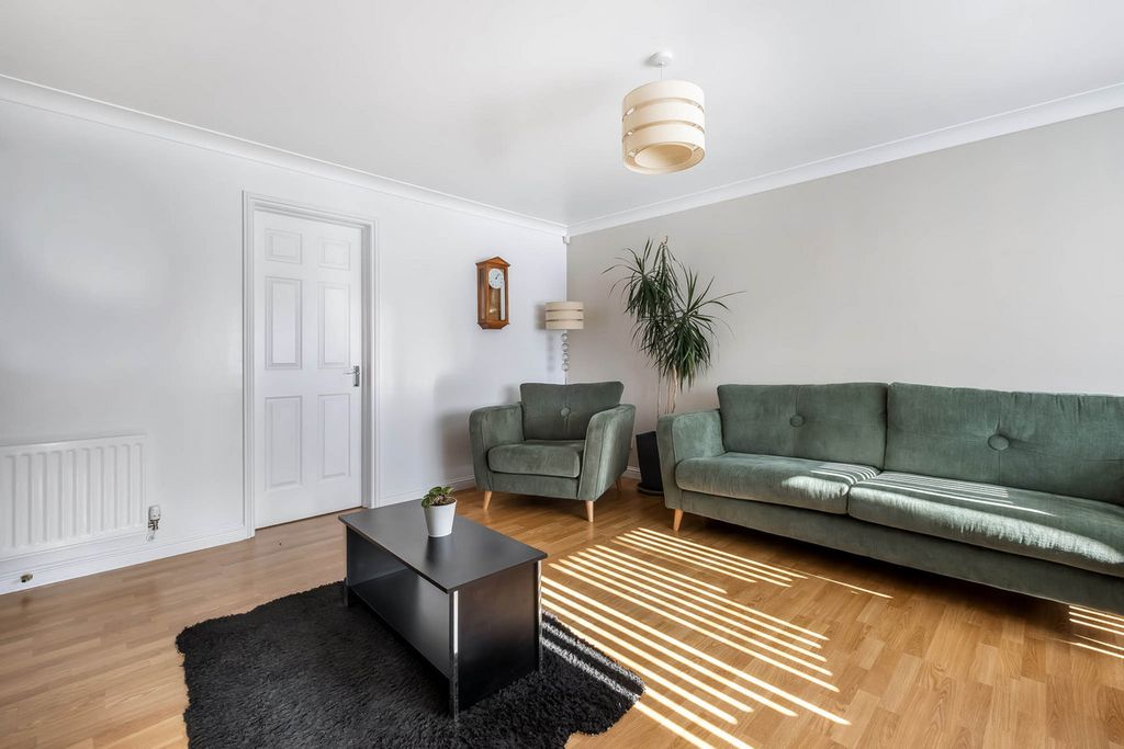 Property photo 3 of 35