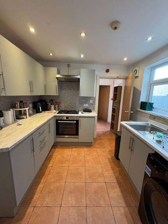 Property photo 1 of 12 877c35F6-585E-489c-84A1-F15B3A140F43