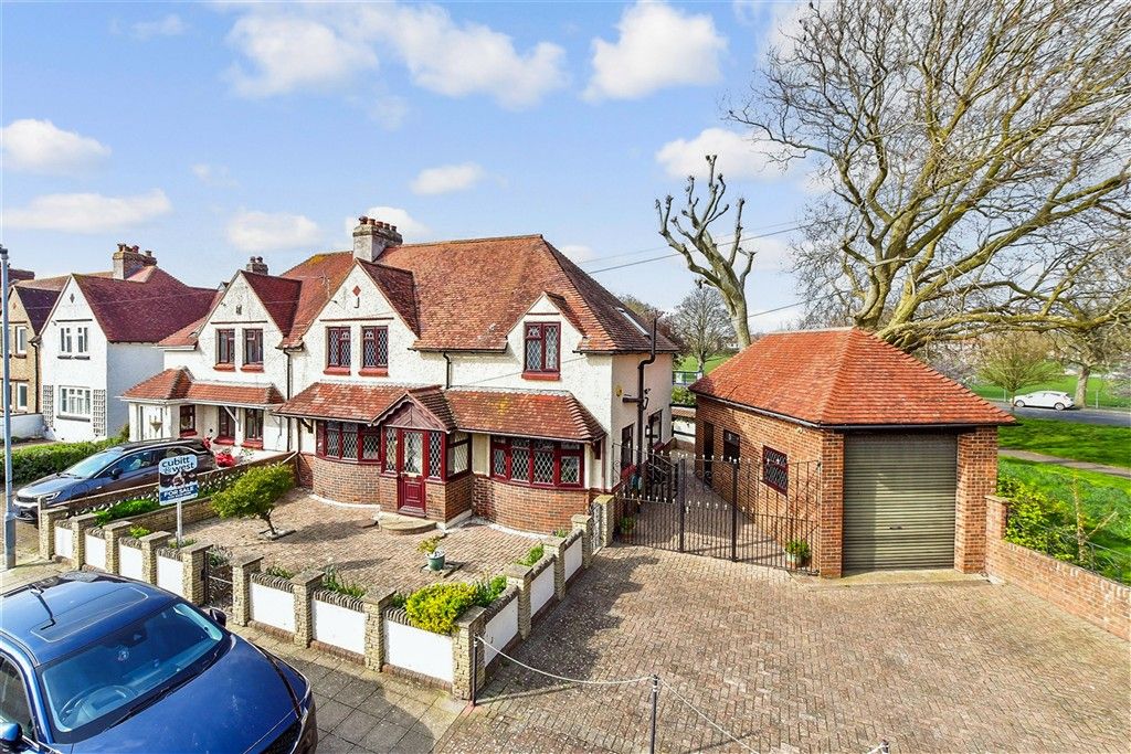 Property photo 1 of 12 Front (Web)