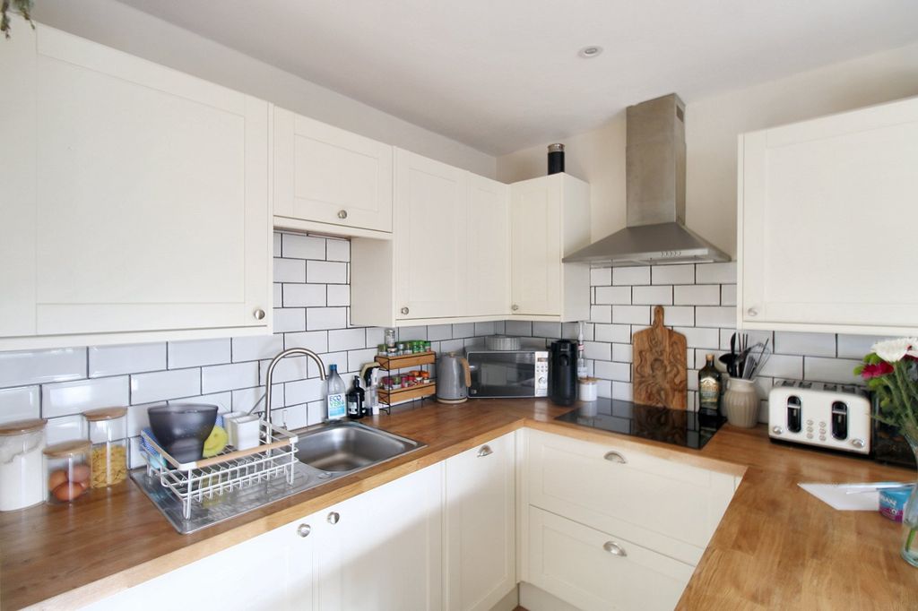 Property photo 3 of 7 Picture No. 28