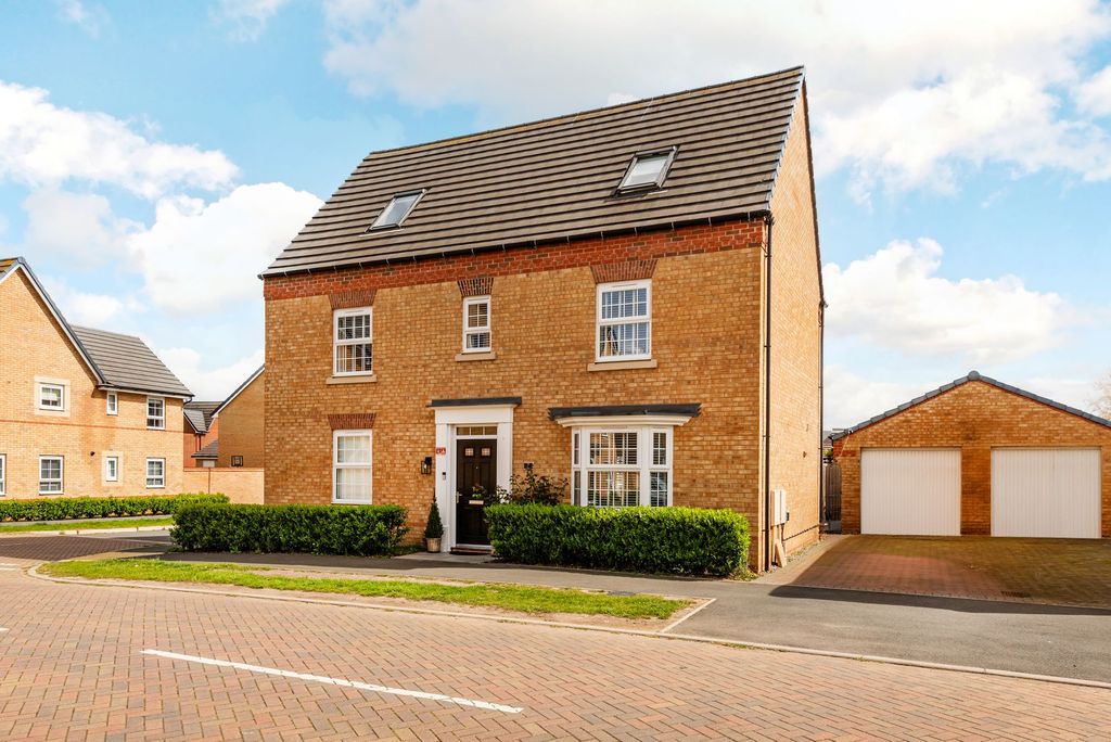 Property photo 2 of 38