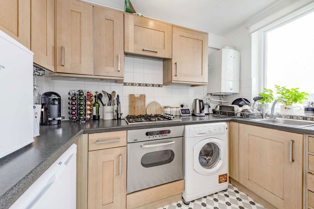 Property photo 2 of 3
