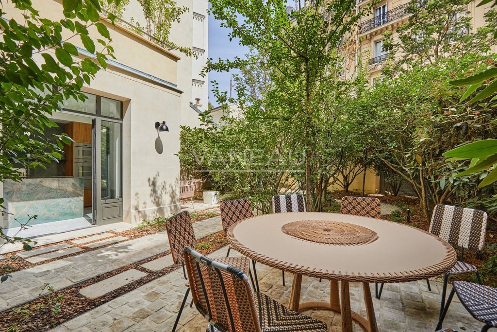 Property photo 2 of 75