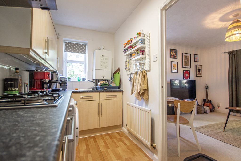 Property photo 2 of 8 2