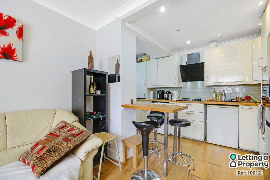 Property photo 2 of 12