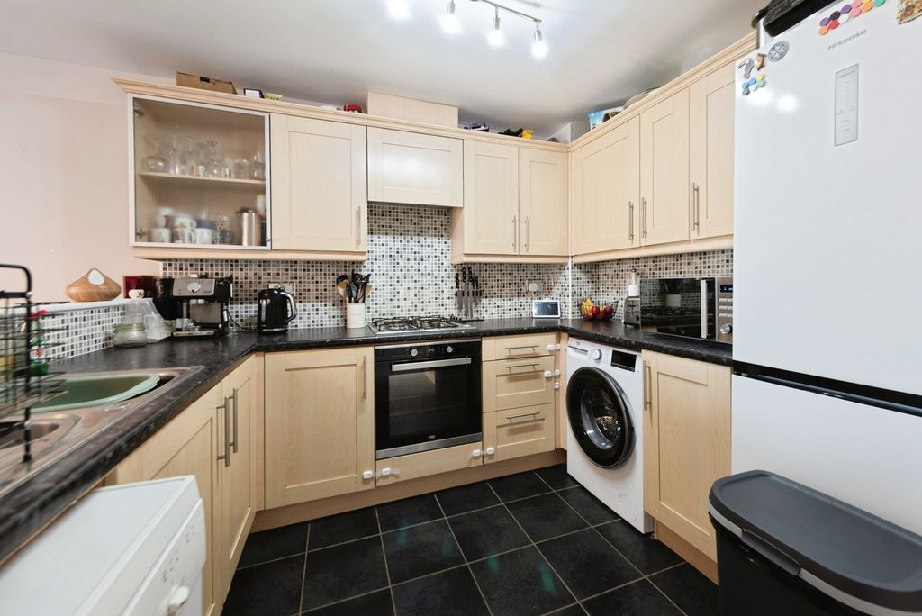 Property photo 2 of 17 Pbox-Img.Jpg