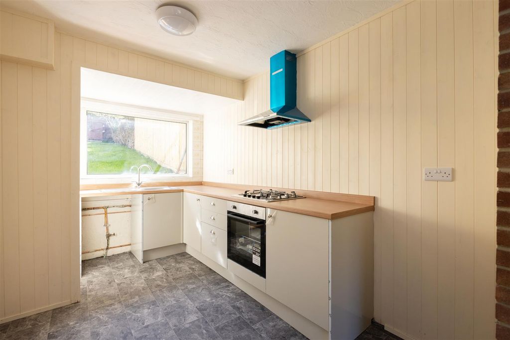 Property photo 2 of 13 Kitchen